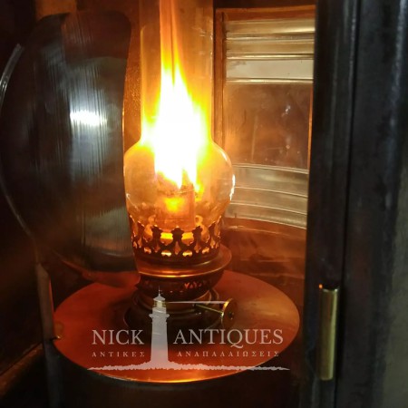MARINE LANTERN WITH INTERNAL OIL LAMP