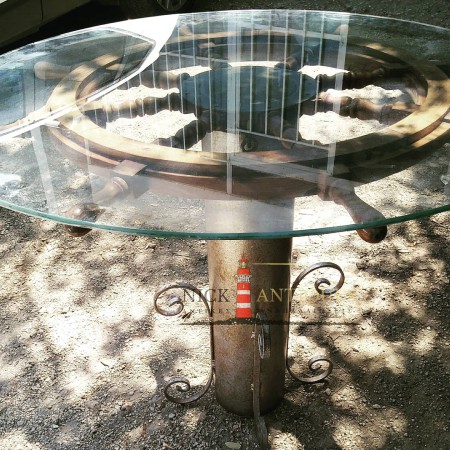 TABLE WITH STEERING WHEEL AND ROUND CRYSTAL
