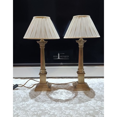 Ζευγάρι επιτραπέζια φωτιστικά Laura Ashley ορείχαλκο Κορινθιακή στήλη δεκαετία 1950