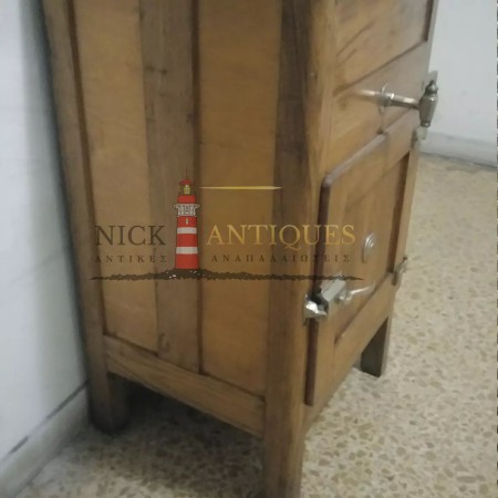 ΨΥΓΕΙΟ ΠΑΓΟΥ ΜΕ ΜΑΣΙΦ ΞΥΛΟ