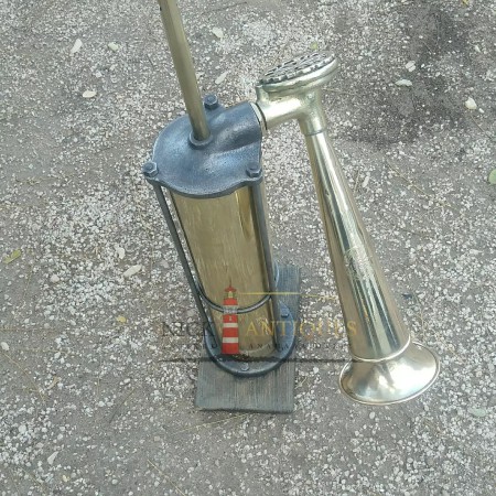 Tyfon-Patent Hand Fog Horn c. 1910
