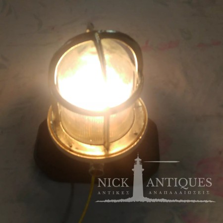 NAVY BRASS ENGINE ROOM SECURITY LIGHT